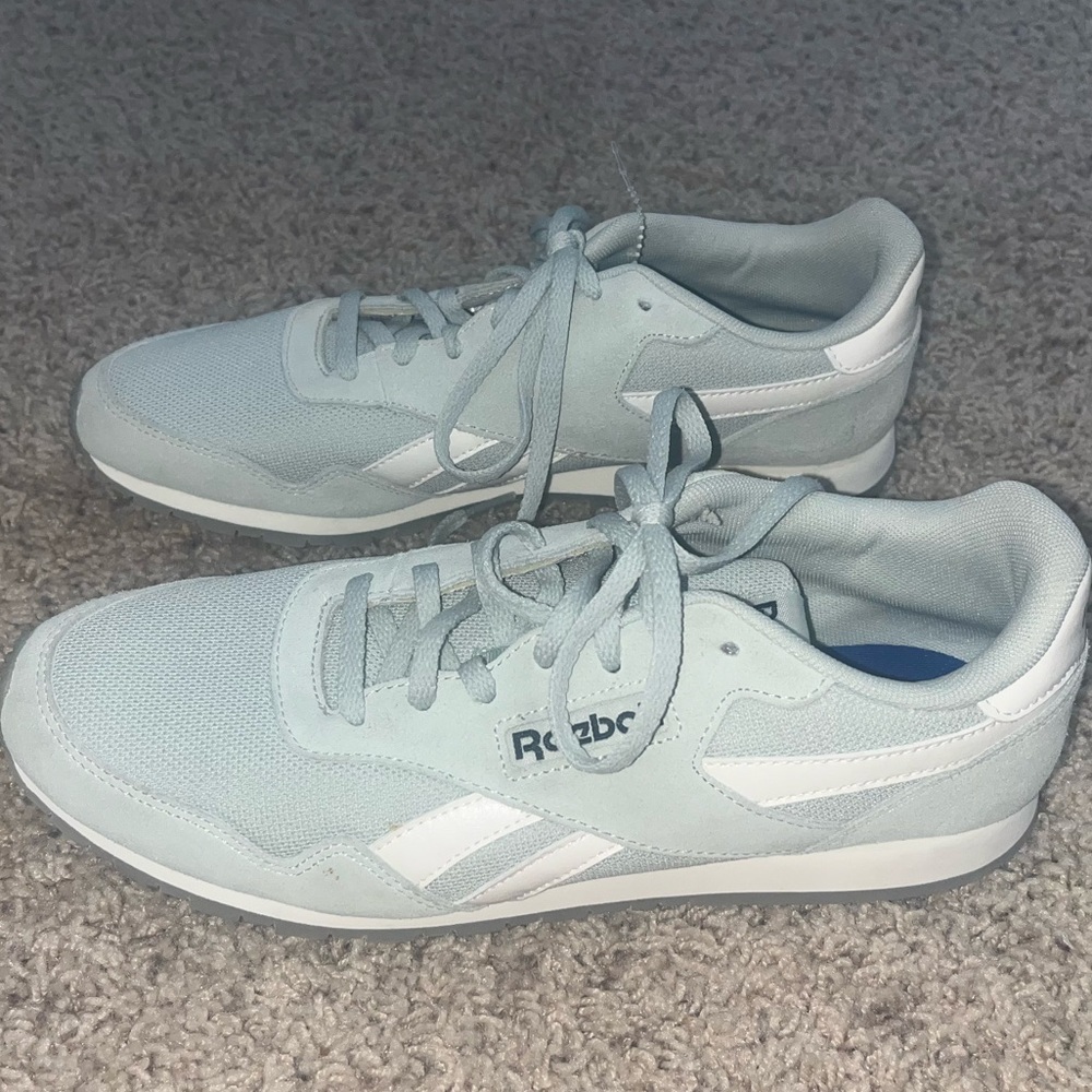 Reebok Classic Leather Sneaker - Picture 4 of 6